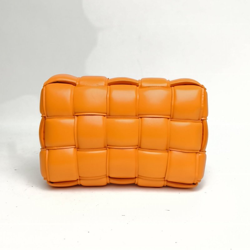 BOTTEGA VENETA CassettePadded加襯中號橘色羊皮肩背包-2