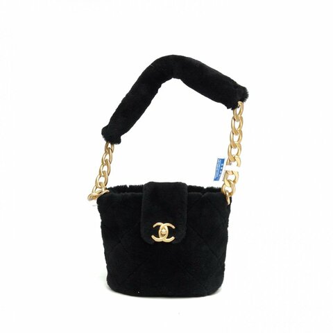 CHANEL 黑色毛絨30開金扣水桶包肩背包