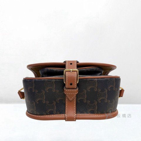 Y2039-CELINE TRIOMPHE中型凱旋門馬鞍包-4