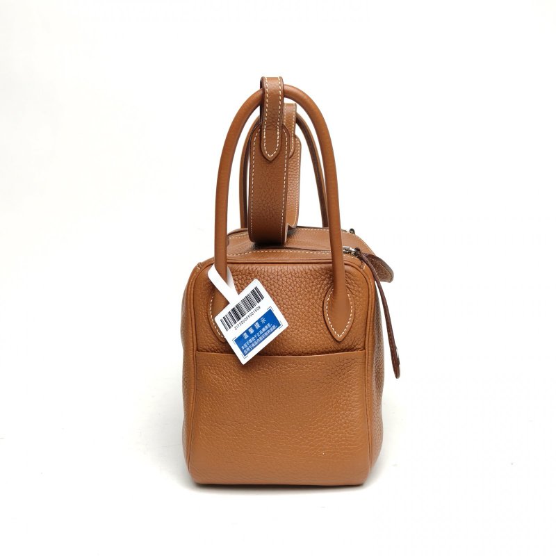 HERMES Lindy2637金棕色TC皮X刻銀扣肩背包-3