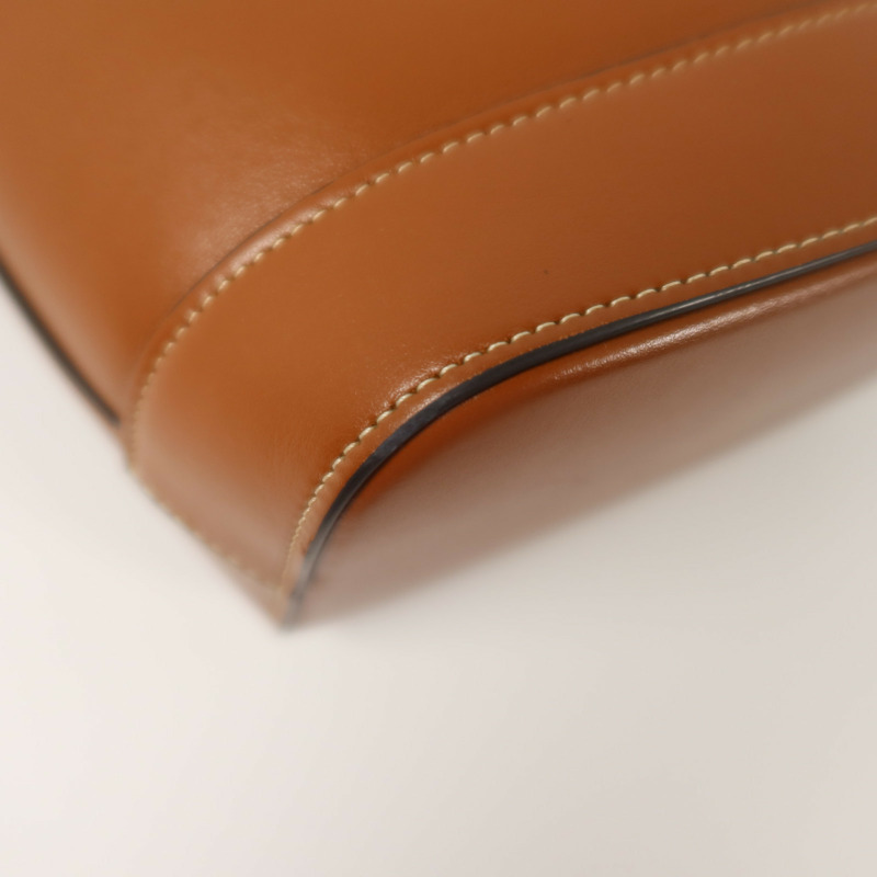 CELINE 牛皮皮革Small Cuir Triomphe Bucket金扣肩背袋-10