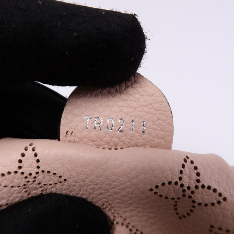 LOUIS VUITTON Monogram Mahina Scala Mini Pouch肩背袋-7