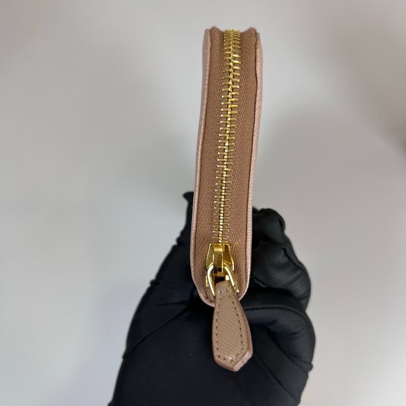 PRADA 粉色ㄇ拉長夾-2