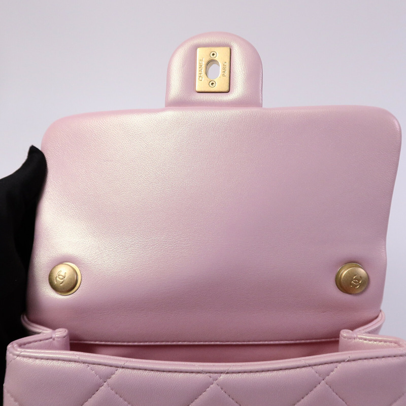 CHANEL 羊皮皮革Pearl Crush Mini Flap Bag鏈帶肩背袋-15