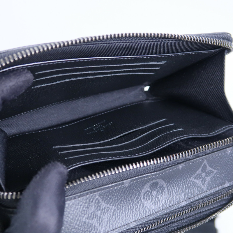 LOUIS VUITTON Monogram Eclipse Alpha肩背袋-3