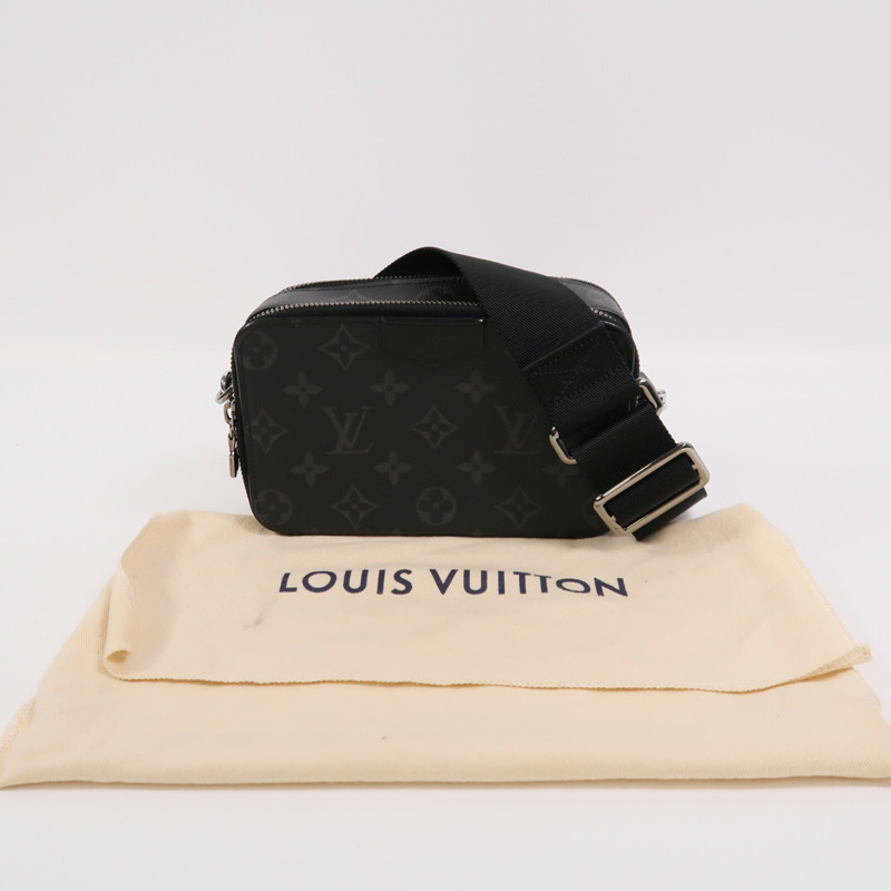 LOUIS VUITTON Monogram Eclipse Alpha肩背袋-7