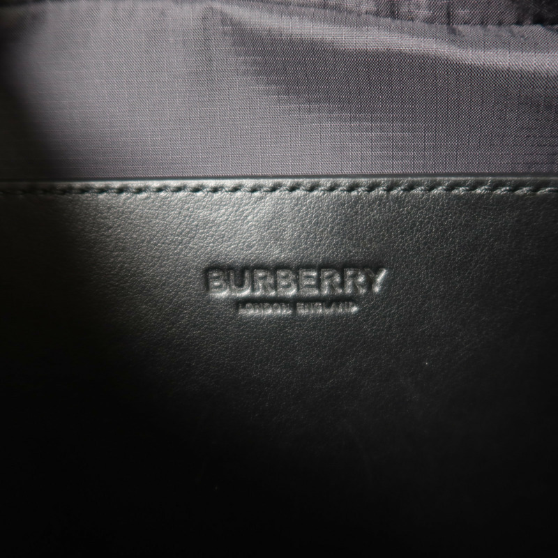 BURBERRY 尼龍Econy I銀扣肩背袋-5