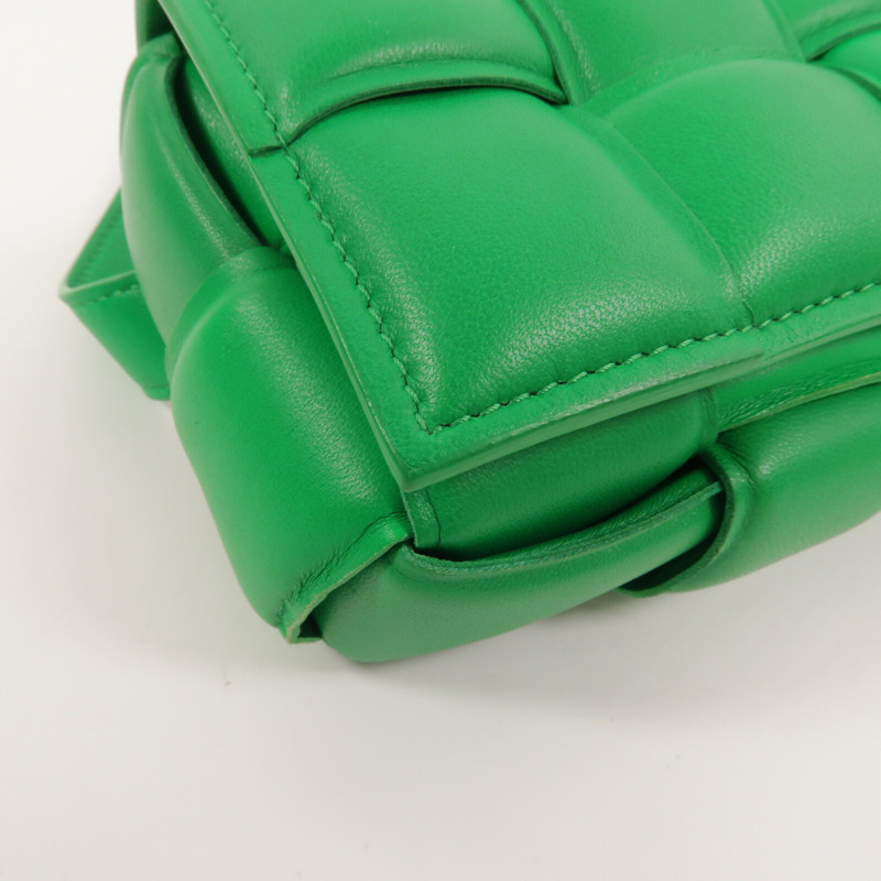 BOTTEGA VENETA 羊皮皮革Cassette Padded Mini腰包-8