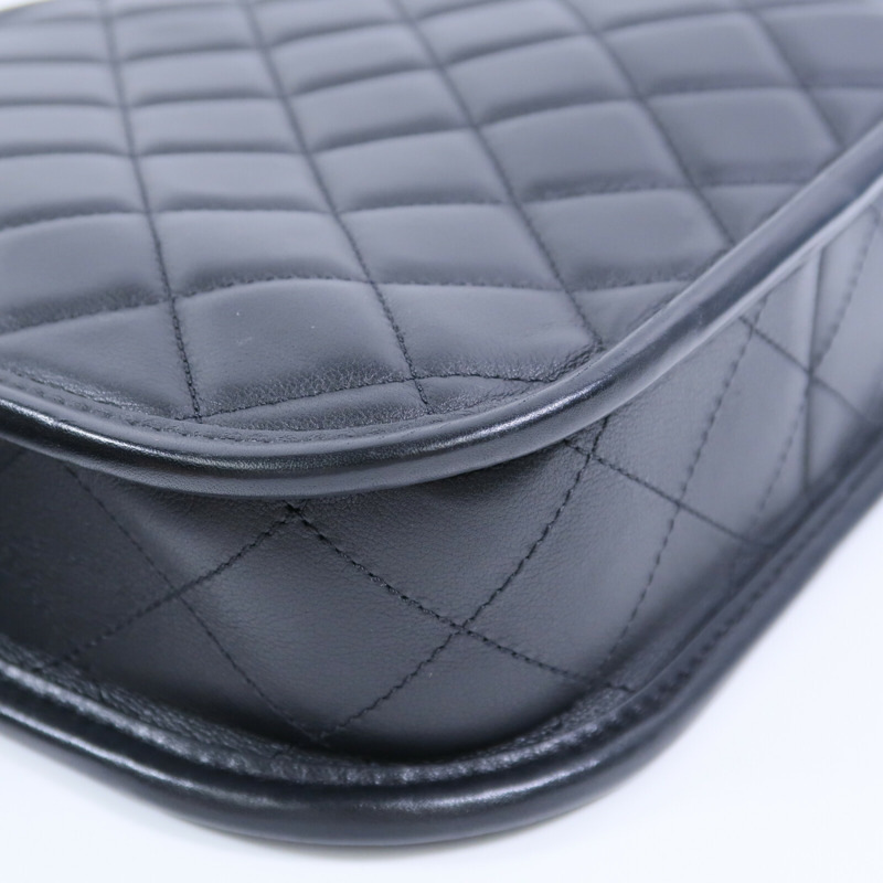 CHANEL 牛皮皮革24S Hobo鏈帶肩背袋-13