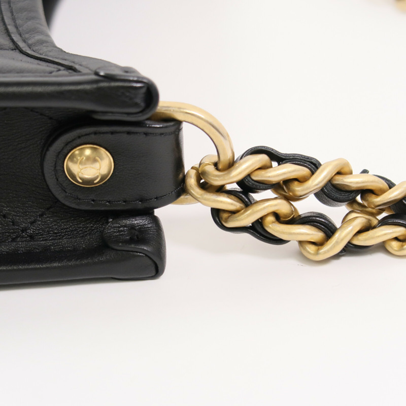 CHANEL 牛皮皮革24S Hobo鏈帶肩背袋-14