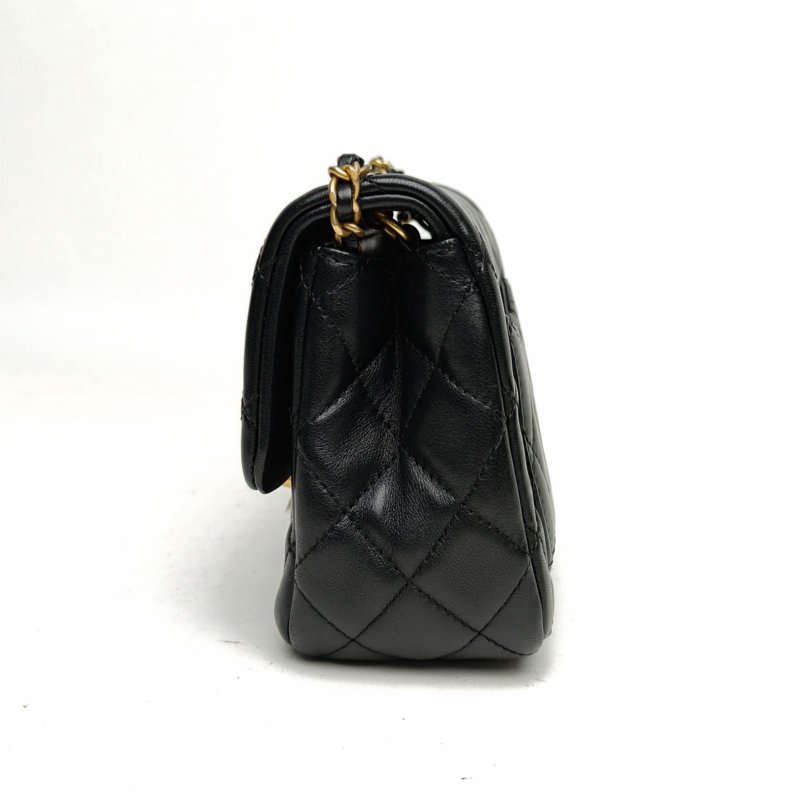 CHANEL CF口蓋包方胖子黑色羊皮晶片開金扣金球調節扣肩背包-1