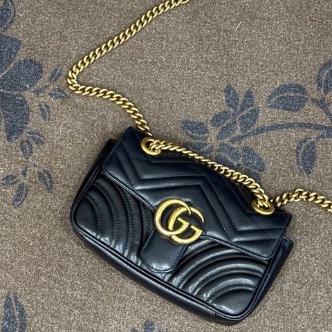 GUCCI 446744  黑Marmont掀蓋包 22CM