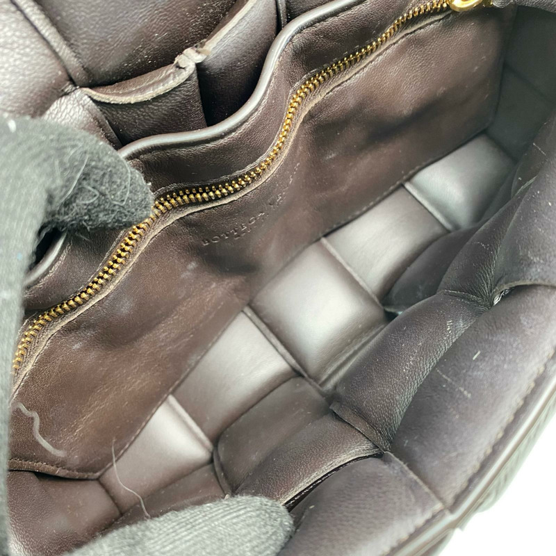 △ Bottega Veneta 寶緹嘉 Brown Lambskin Cassette Shoulder Bag 啡色小羊皮肩背包-267009780-13