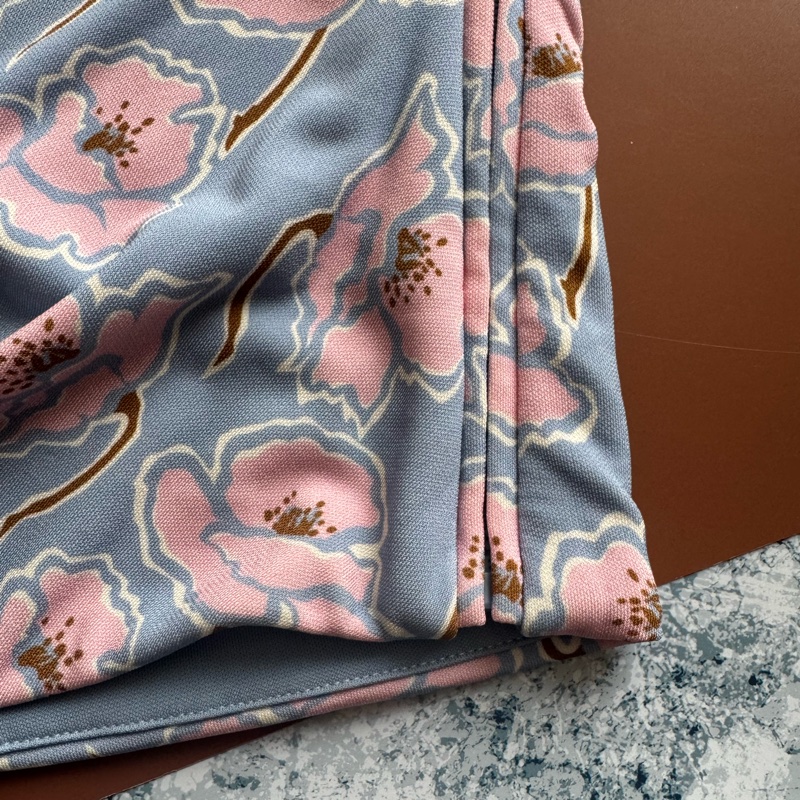 Versace 藍色粉花朵斜肩無袖上衣42號-3