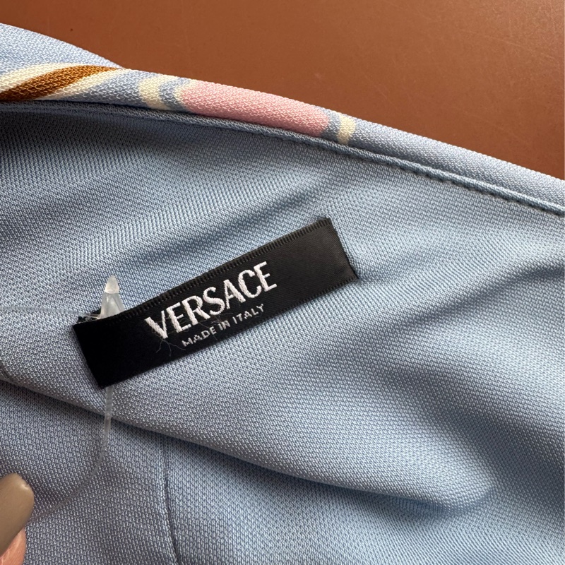 Versace 藍色粉花朵斜肩無袖上衣42號-9