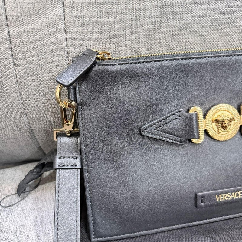 💎Han's house精品服飾💎 VERSACE 凡賽斯 女神頭 頂級黑牌 手拿包  原價 30500-3