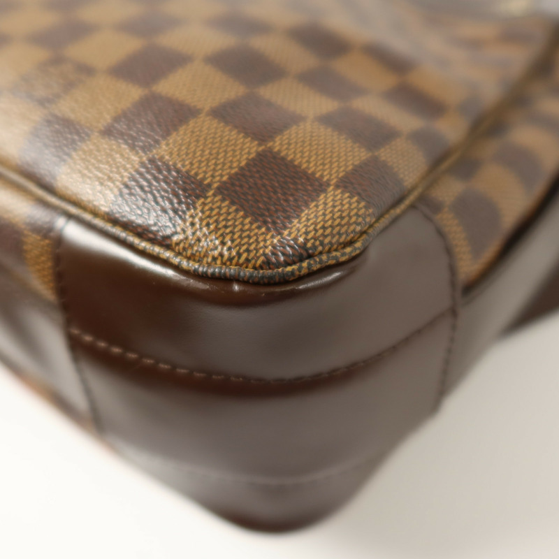 LOUIS VUITTON Damier Bastille金扣肩背袋-13