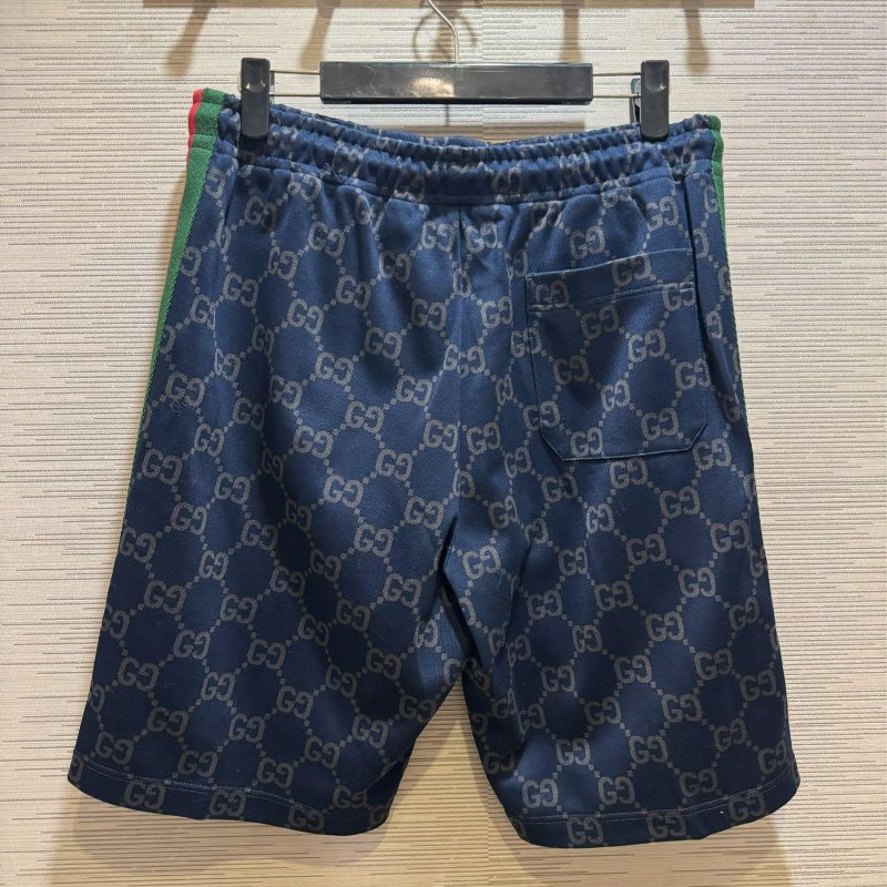💎Han's house精品服飾💎GUCCI 古馳 GG 滿版 短褲 原價38000-1