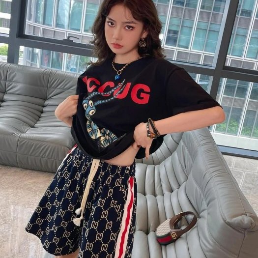 💎Han's house精品服飾💎GUCCI 古馳 GG 滿版 短褲 原價38000-7