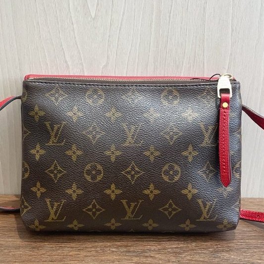 路易威登/Louis Vuitton 老花 紅色郵差包-6