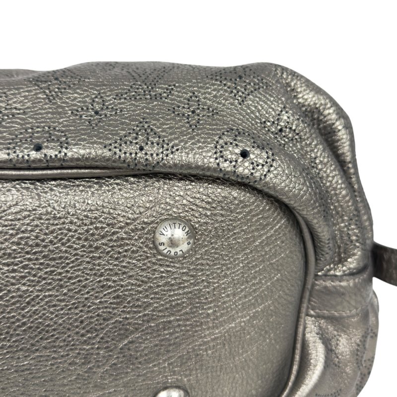 LOUIS VUITTON Mahina 老花 2用袋-18