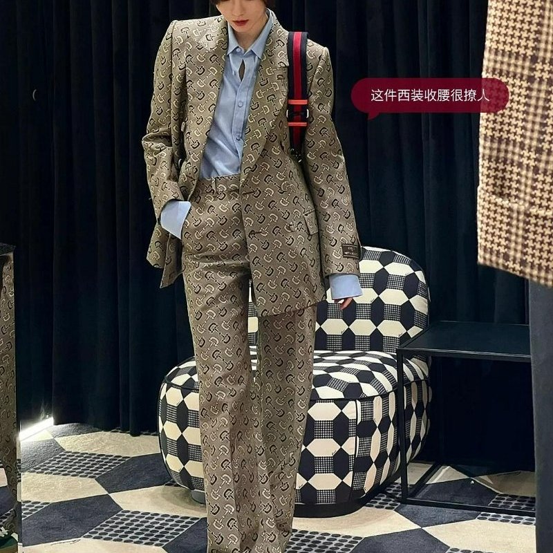 💎Han's house精品服飾💎GUCCI 滿版 老花 馬銜扣圖 長褲 西裝褲 現貨M 原價38500-8