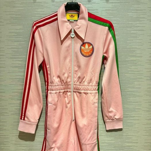 💎Han's house精品服飾💎 GUCCI 古馳 聯名 愛迪達 adidas 連身褲 現貨 S 原價61600-8