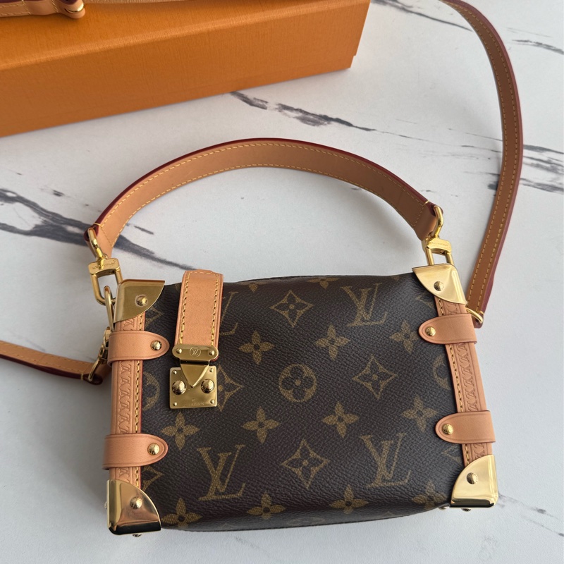 LV M46815花紋Side Trunk箱包pm-0