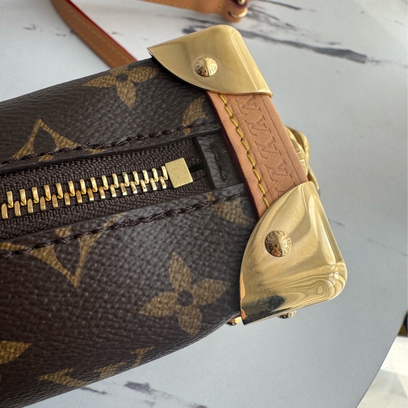 LV M46815花紋Side Trunk箱包pm-19