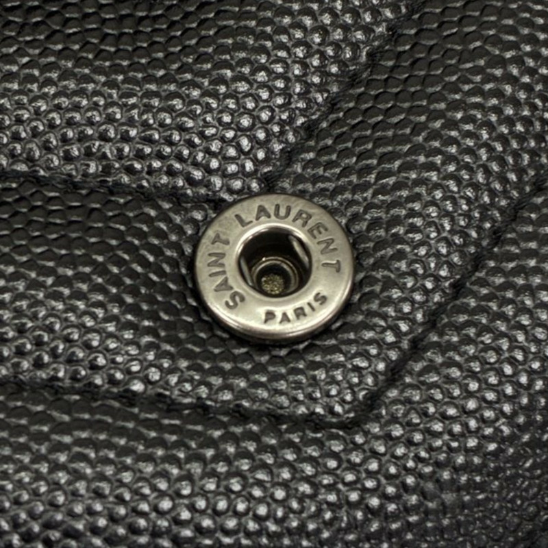 黑色 粒面壓紋 牛皮 Cassandre 大型 翻蓋錢包 扣式 長夾【SAINT LAURENT YSL 聖羅蘭】 372264-9