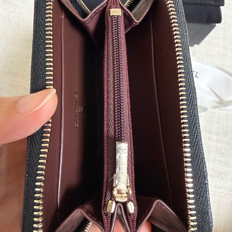 Chanel 加大拉鍊 零錢包 卡包 黑金荔枝牛皮-11