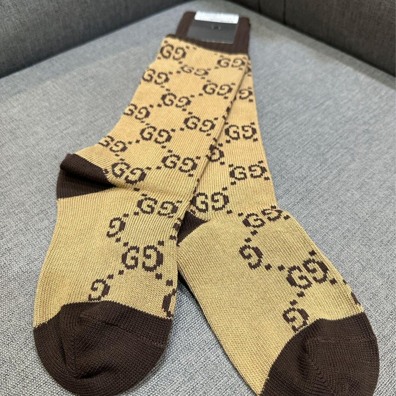 💎Han's house精品服飾💎 GUCCI 古馳 滿版 襪子 男女可穿 現貨S M 原價8600-1