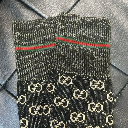 💎Han's house精品服飾💎GUCCI 古馳 滿版 襪子 現貨M 原價7000-2