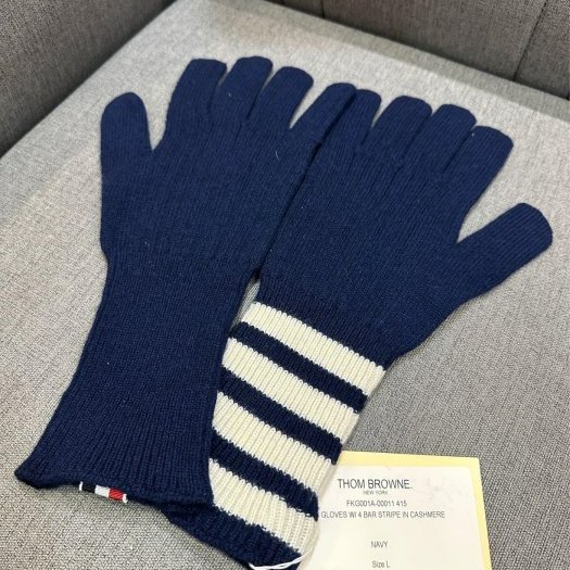 💎Han's house精品服飾💎Thom Browne TB 4槓 羊毛 手套 義大利製 現貨 原價13600-1