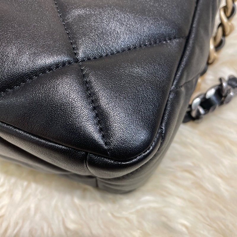 Chanel 19 Small 黑色晶片-5