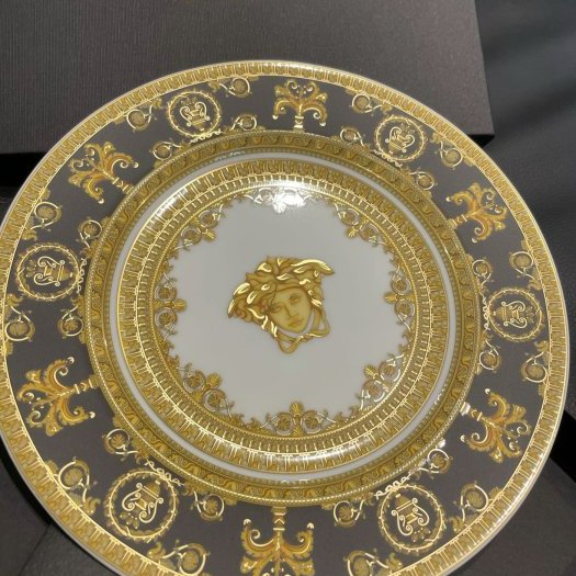💎Han's house精品服飾💎VERSACE 凡賽斯 LOGO 女王頭 陶瓷牆壁裝飾盤 德國製造 18CM 現貨 原價4900-4