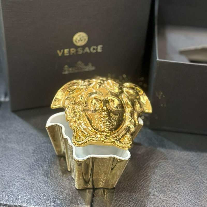 💎Han's house精品服飾💎VERSACE 凡賽斯 LOGO 女王頭 陶瓷 收納盒 德國製造 現貨 原價10900-0