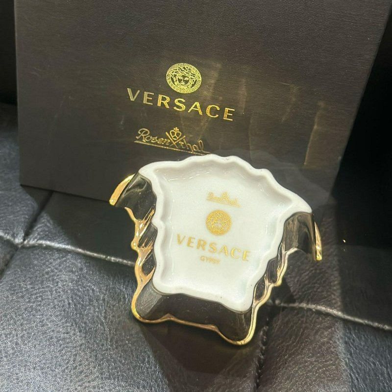💎Han's house精品服飾💎VERSACE 凡賽斯 LOGO 女王頭 陶瓷 收納盒 德國製造 現貨 原價10900-2