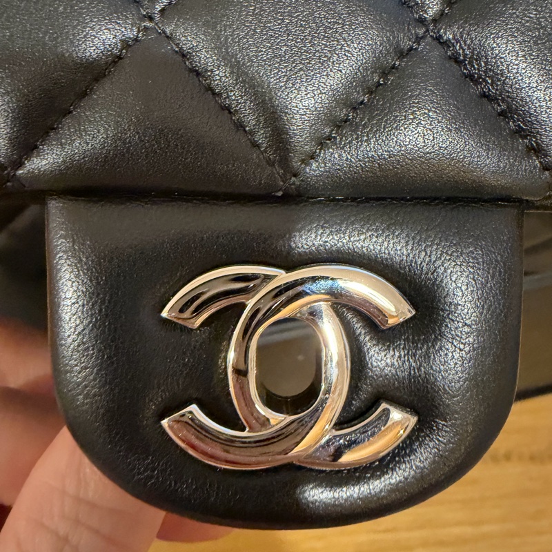Chanel CF20大mini黑銀色羊皮-13