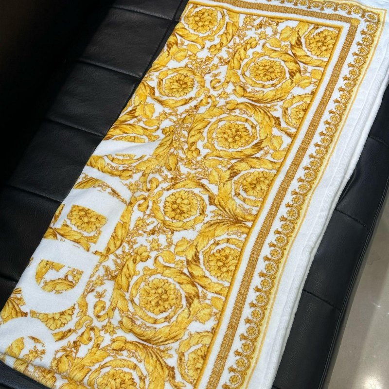 💎Han's house精品服飾💎 VERSACE 凡賽斯 女神頭 頂級黑牌  浴巾 沙灘巾146X48CM-4