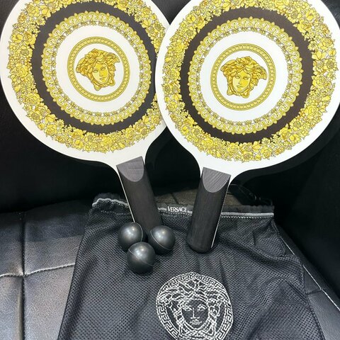 💎Han's house精品服飾💎VERSACE 凡賽斯 女神頭 頂級黑牌 巴洛克 乒乓球拍 現貨 原價9000