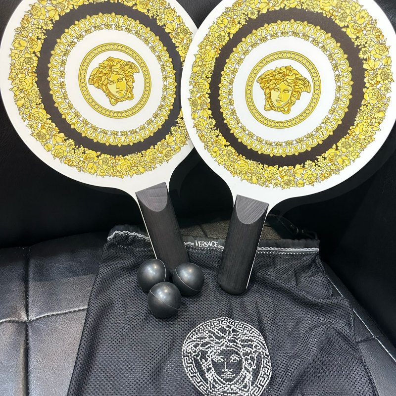 💎Han's house精品服飾💎VERSACE 凡賽斯 女神頭 頂級黑牌 巴洛克 乒乓球拍 現貨 原價9000-0