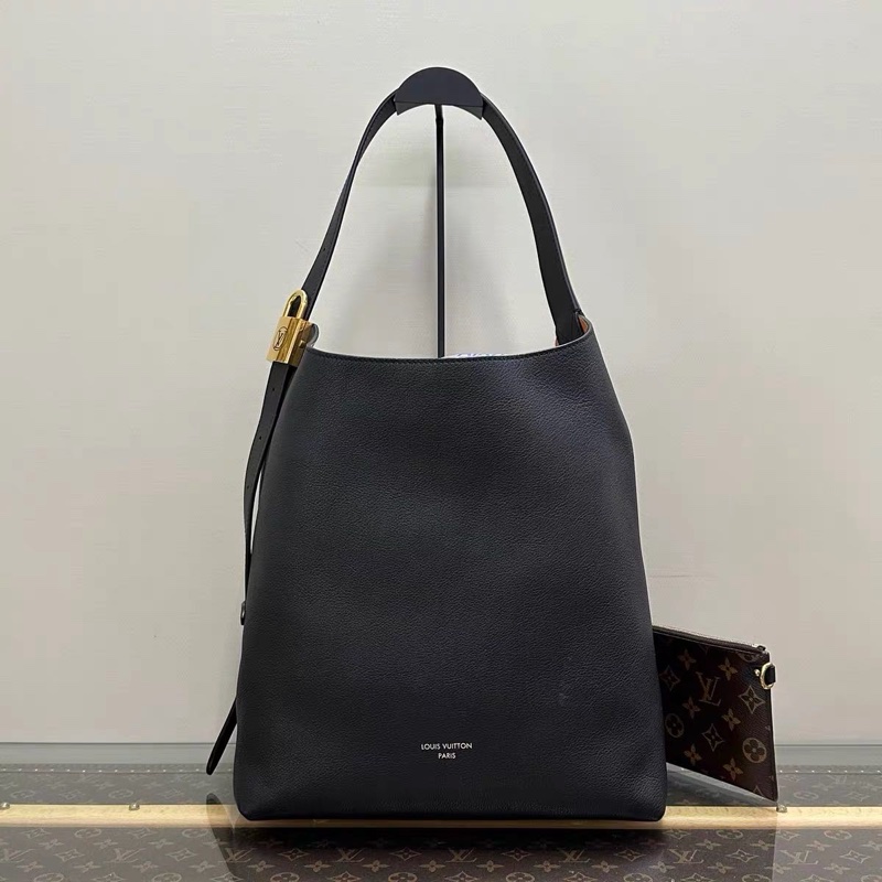 LV low key hobo 黑色中號  9新配件塵袋-0