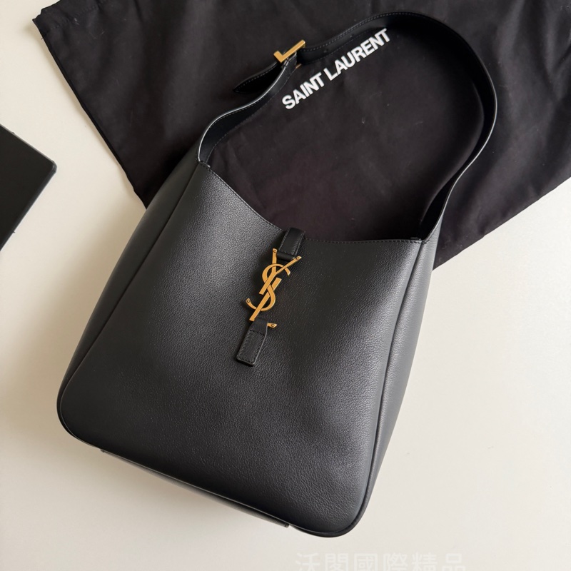 SAINT LAURENT HOBO小號黑色牛皮金扣肩背包 （包況佳）-4