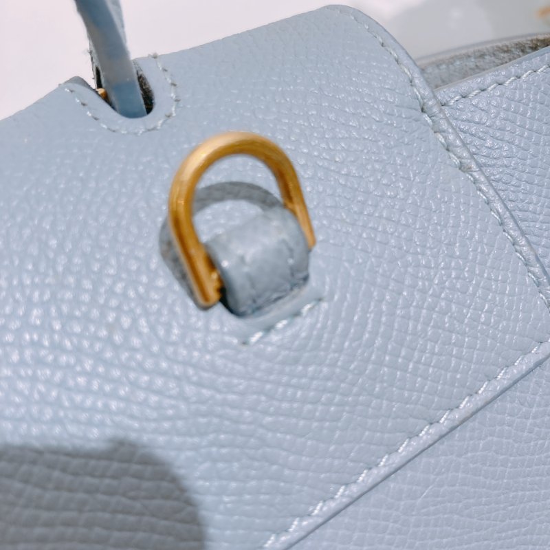 TW4838	Celine 思琳小迷你鯰魚翻蓋式包包 Nano Belt Bag Blue-9