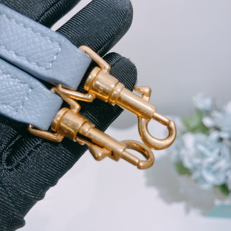 TW4838	Celine 思琳小迷你鯰魚翻蓋式包包 Nano Belt Bag Blue-19