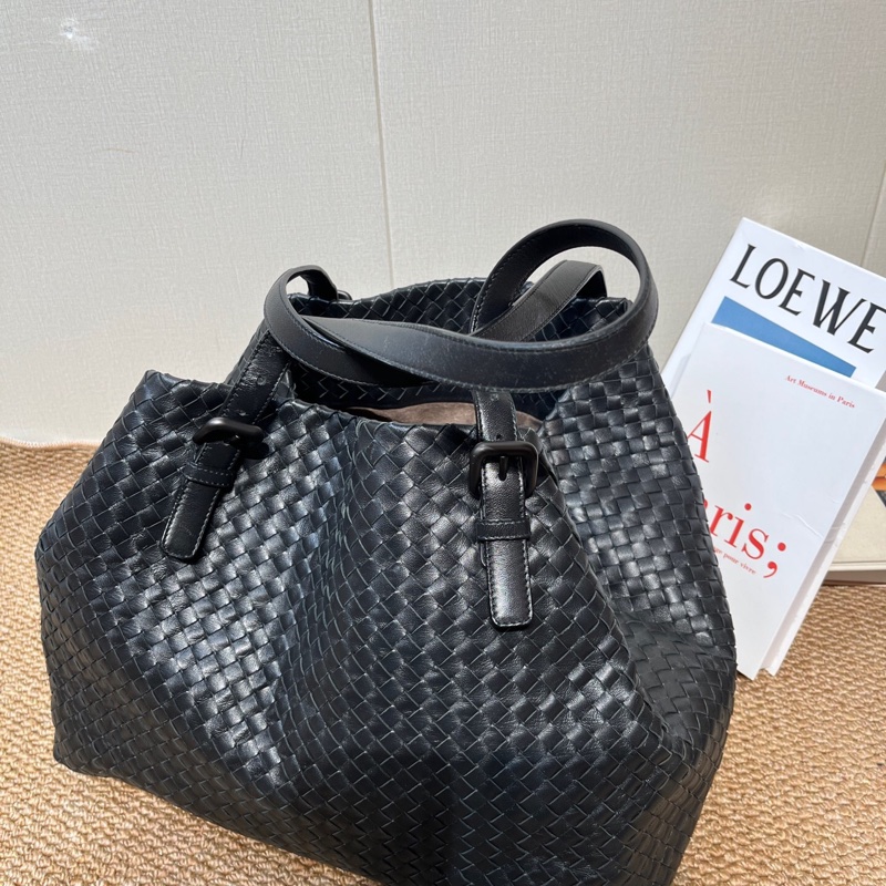BV 葆蝶家 Bottega Veneta  黑色 羊皮 全皮編織 40*28 *30cm 附件 塵袋🧡-1