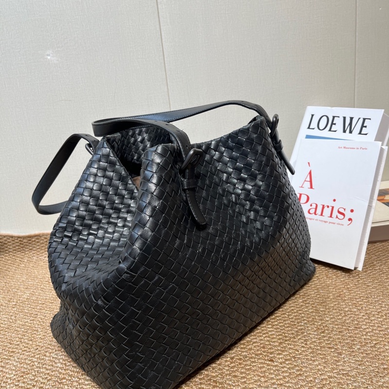 BV 葆蝶家 Bottega Veneta  黑色 羊皮 全皮編織 40*28 *30cm 附件 塵袋🧡-3