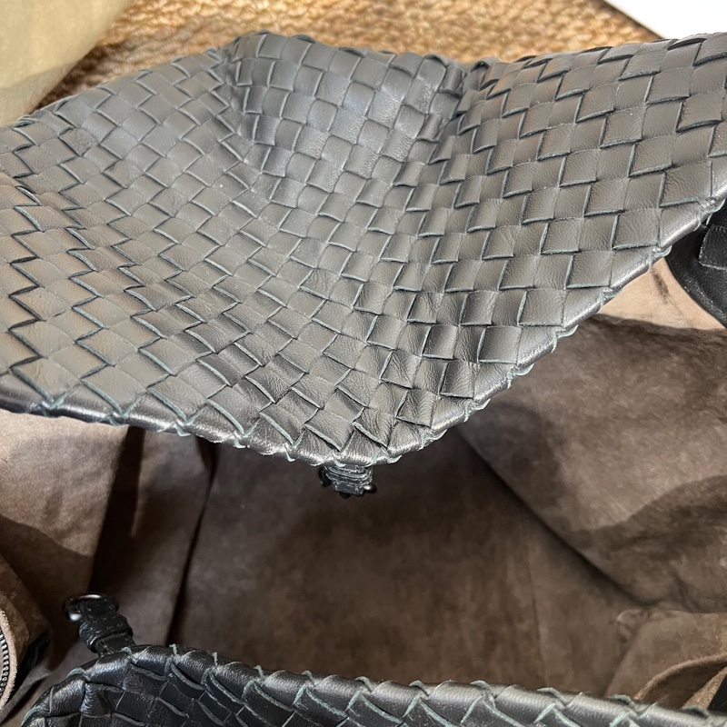 BV 葆蝶家 Bottega Veneta  黑色 羊皮 全皮編織 40*28 *30cm 附件 塵袋🧡-5