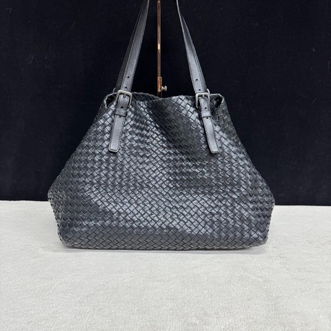 葆蝶家 Bottega Veneta  黑色 羊皮 全皮編織 40*28 *30cm 附件 塵袋🧡